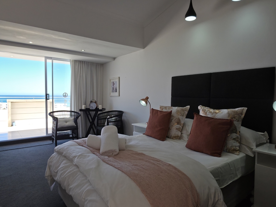 5 Bedroom Property for Sale in Jeffreys Bay Central Eastern Cape